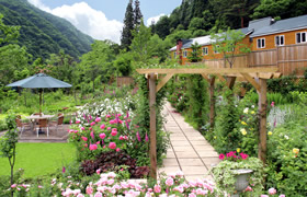 葉留日野山荘